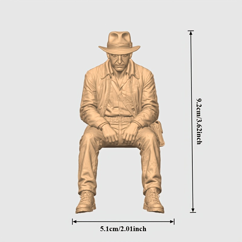 Statue d'explorateur beige mat - Home Office With Bookshelves avis et prix
