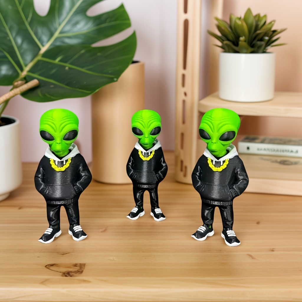 1 figurine d'alien verte avec  - Home Office With Bookshelves avis et prix